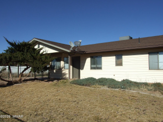 430 Love Lake Circle, Taylor, Arizona 85939, Bedrooms, ,Bathrooms,Residential,For Sale,Love Lake,260121