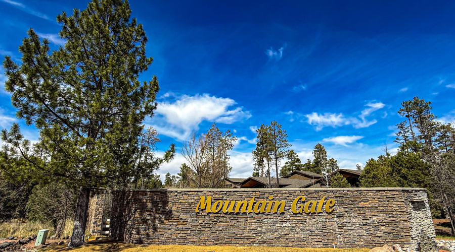 mountain_gate_entrance