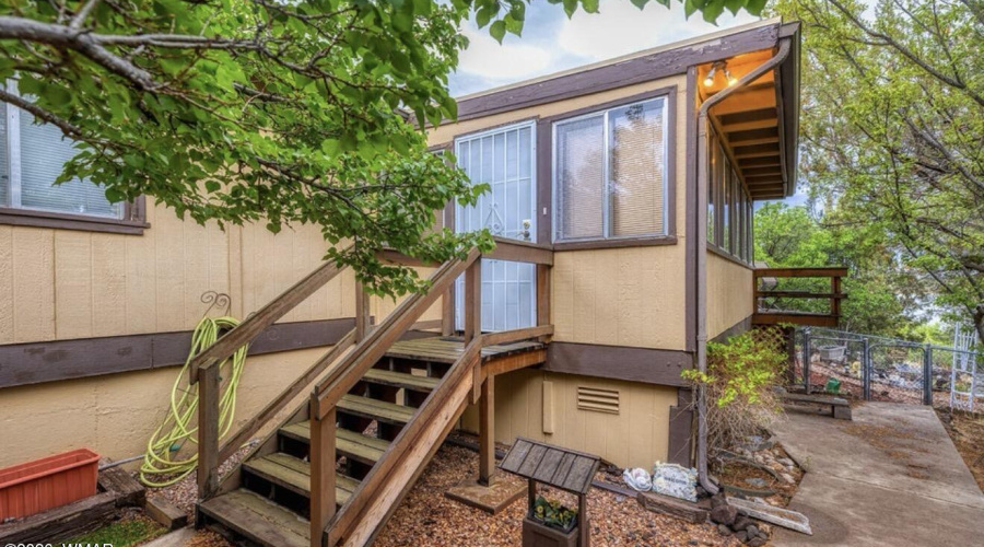 Exterior to AZ room