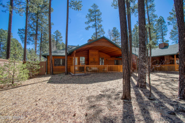 2138 Wind Drive, Pinetop, Arizona 85935, Bedrooms, ,Bathrooms,Residential,For Sale,Wind,260195