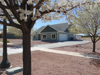 154 Frontier Parkway, Snowflake, Arizona 85937, Bedrooms, ,Bathrooms,Residential,For Sale,Frontier,260198