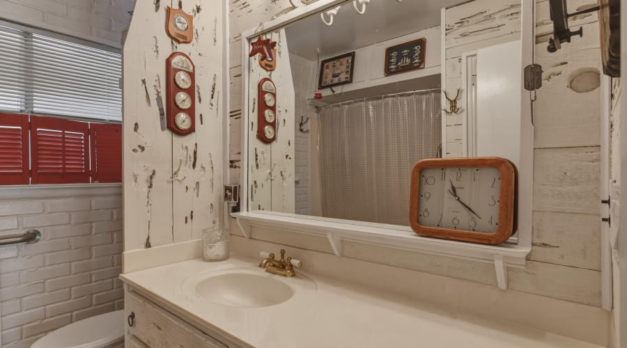 Bathroom 2 Main Level