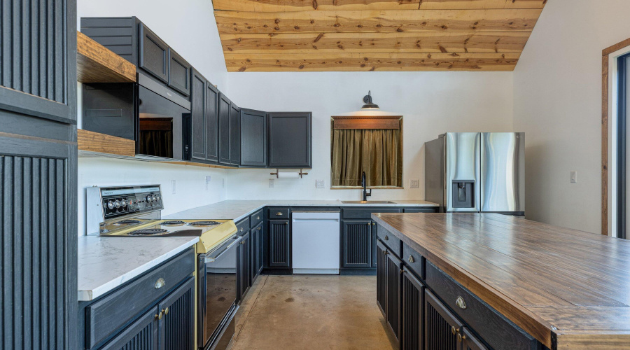 124 County Road N3077