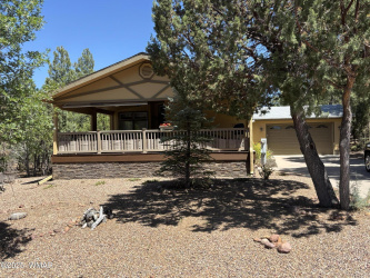 2021 Pine Grove Drive, Show Low, Arizona 85901, Bedrooms, ,Bathrooms,Residential,For Sale,Pine Grove,260254