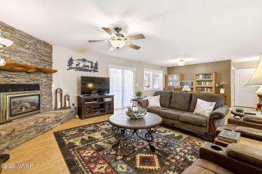 1510 40th Circle, Show Low, Arizona 85901, Bedrooms, ,Bathrooms,Residential,For Sale,40th,260248