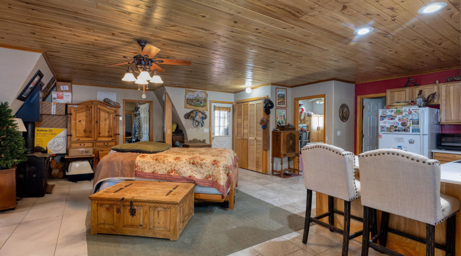 3155 Aspen Road, Overgaard, AZ 85933
