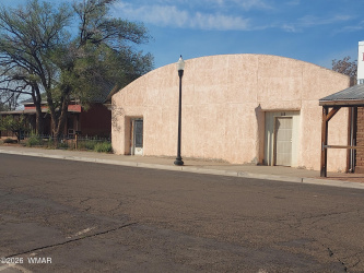 208 First Street, Winslow, Arizona 86047, ,Commercial,For Sale,First,260273