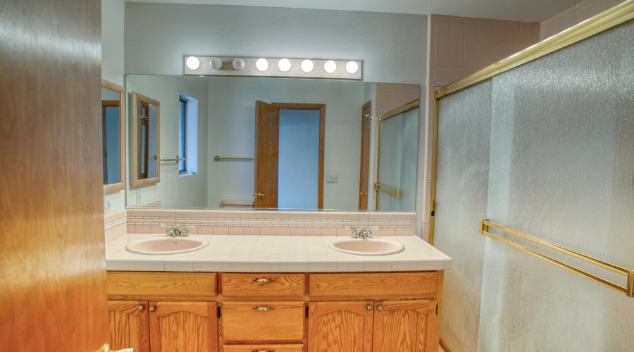 Primary Ensuite