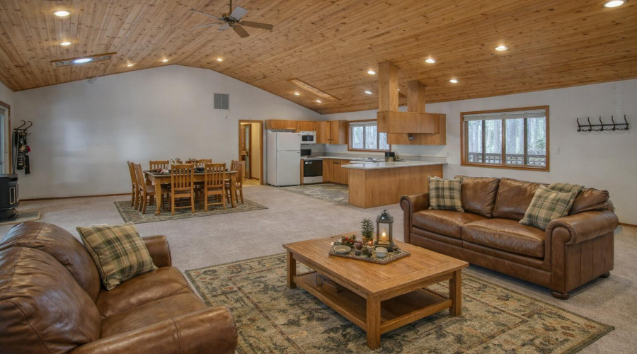 STAGED Greatroom to Kitchen