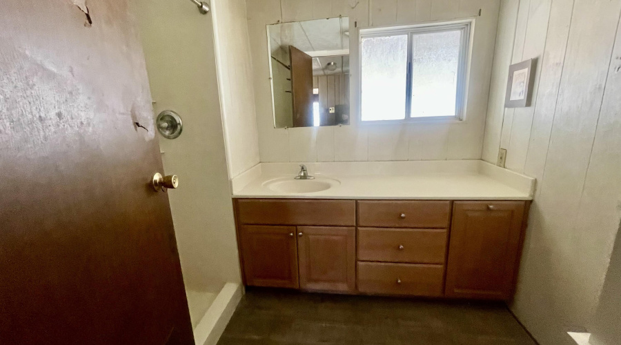 3/4 Hall Bath