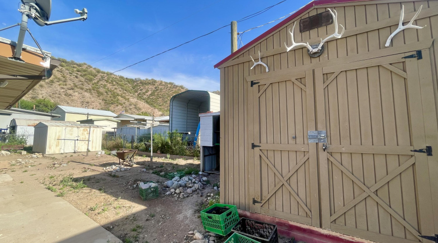 Shed