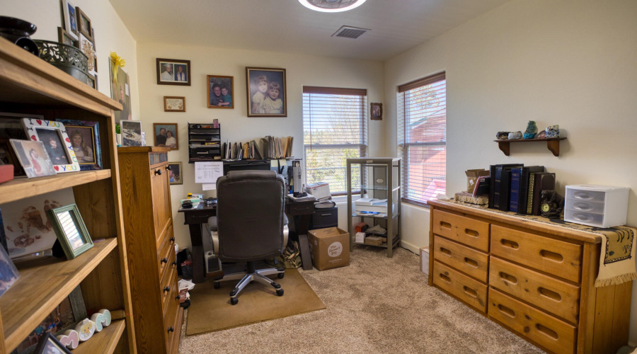 Bedroom-Office