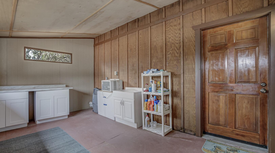 Laundry/Sun room