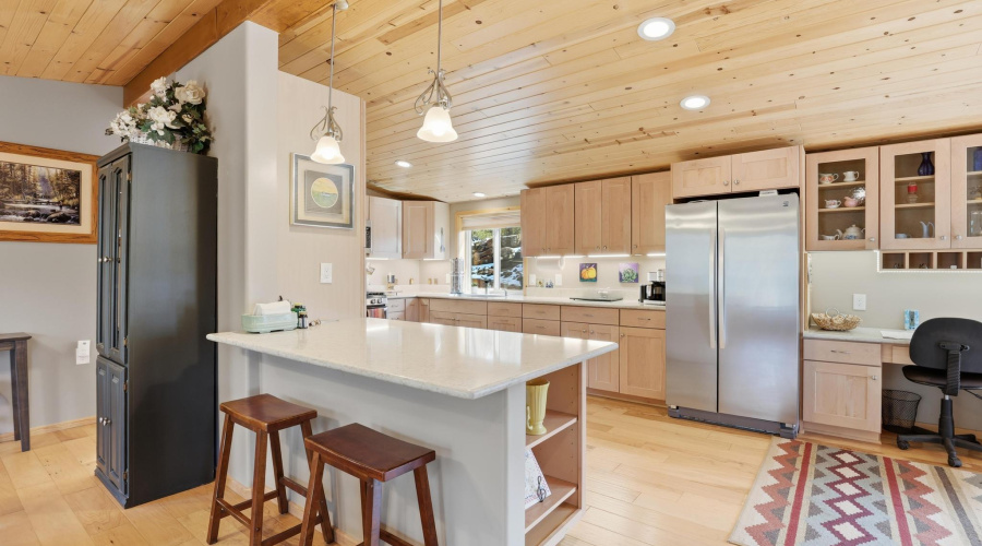 Dining Area to Kitchen