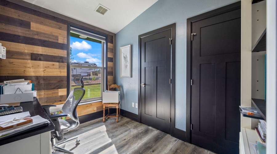 3rd Bedroom / Office