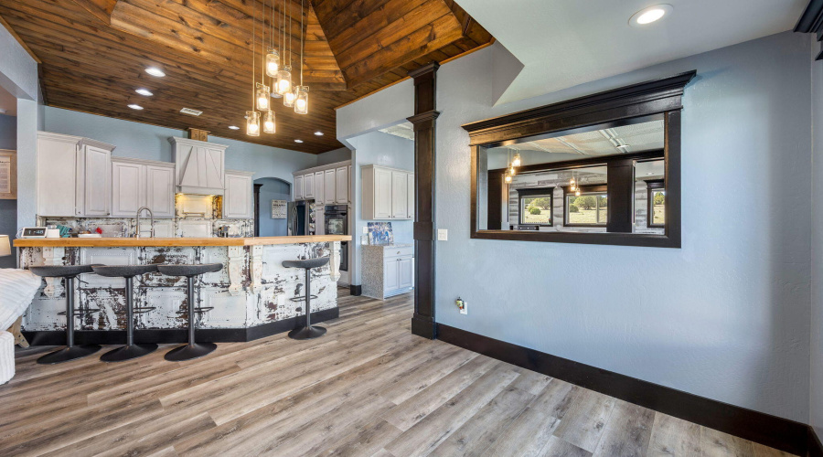 Dining to Kitchen