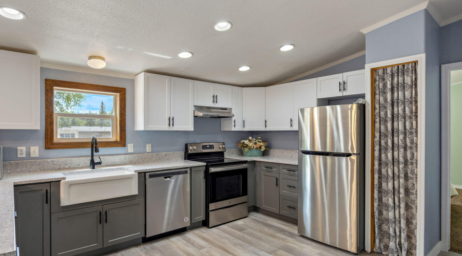 GORGEOUS KITCHEN