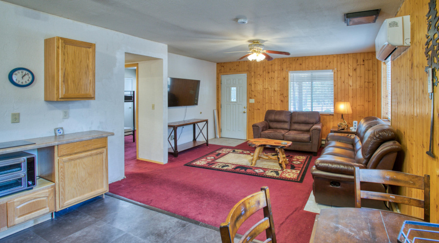 Living Room/Kitchen