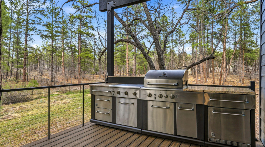 Outdoor kitchen