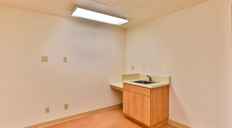 Exam Room 3 (3)