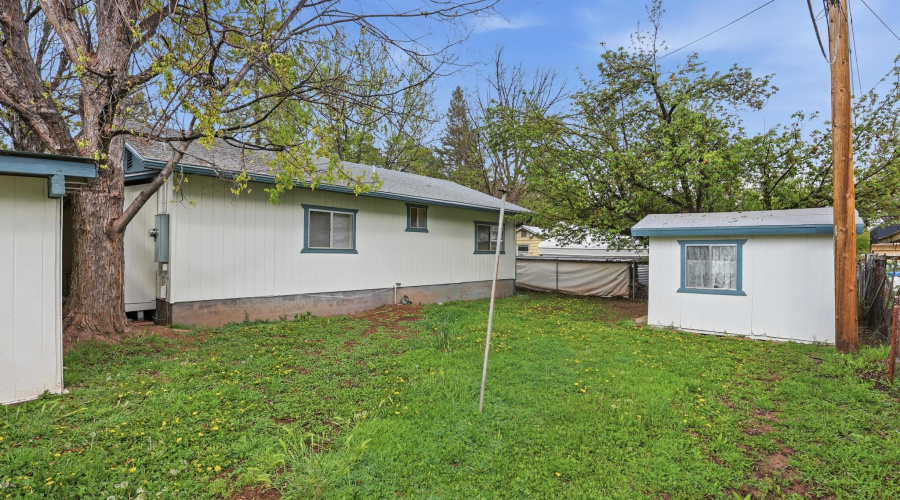 223_Thompson_Rd_019
