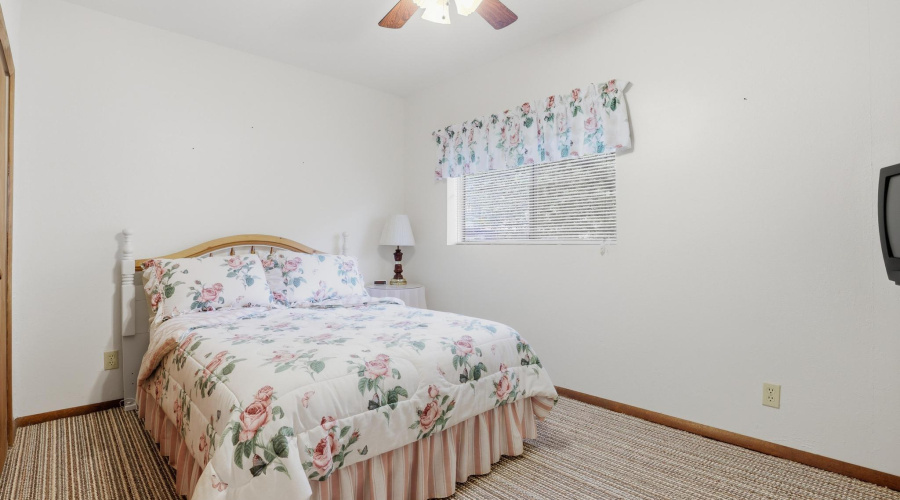223_Thompson_Rd_022