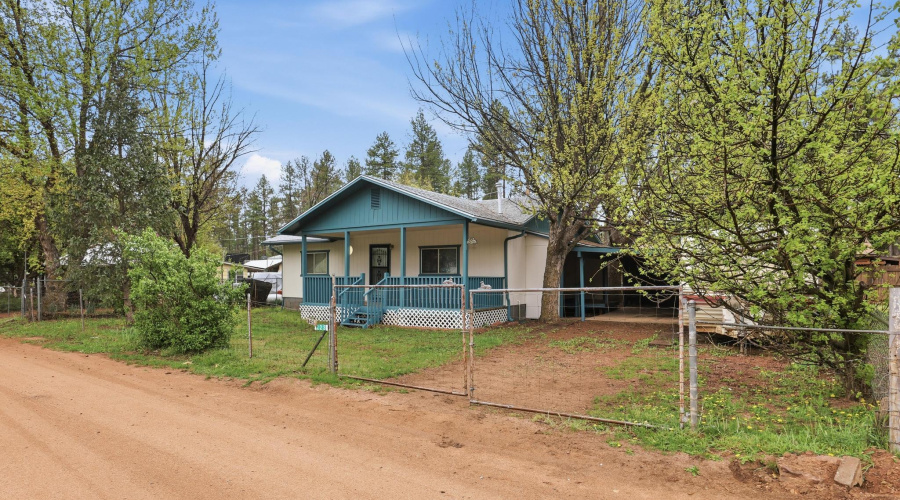 223_Thompson_Rd_009