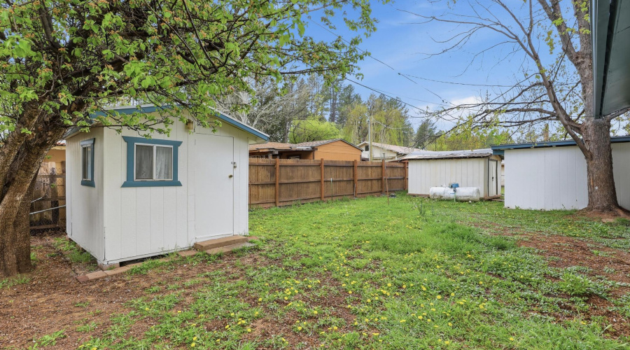 223_Thompson_Rd_017