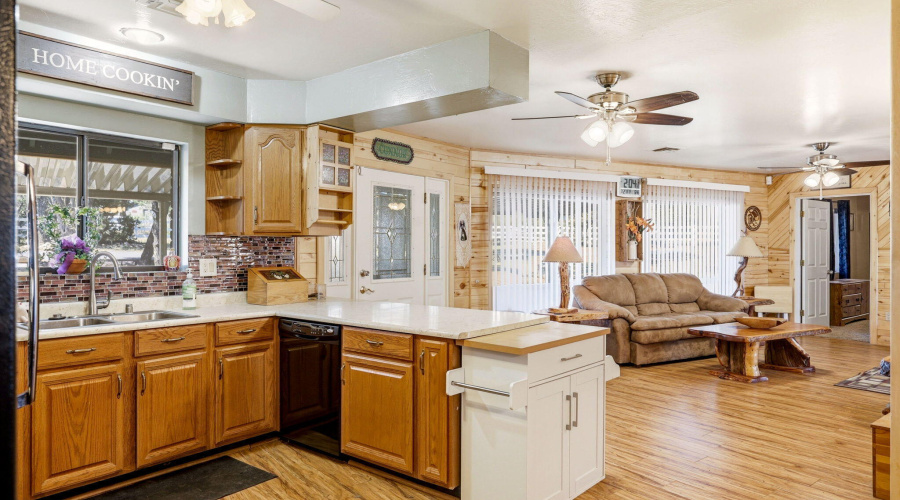 3121CedarDr-HeberOvergaard-AZ-11