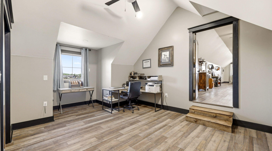 Upstairs Bedroom 2