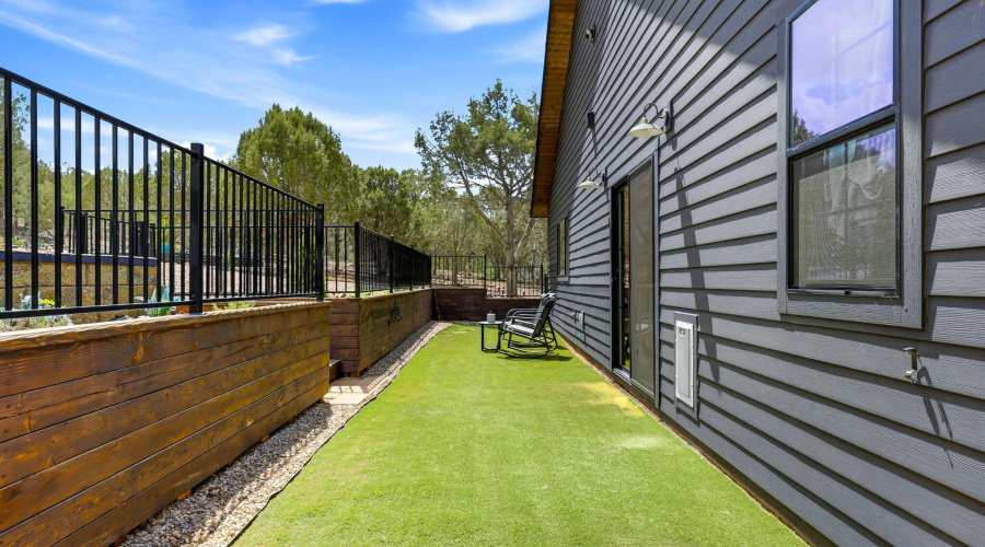 Backyard with View Fence