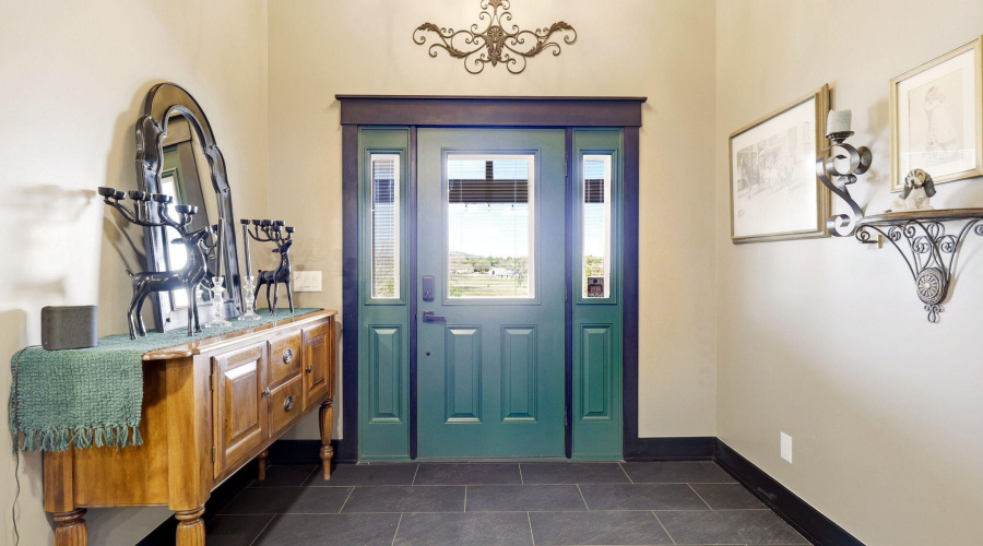 Foyer/Entryway