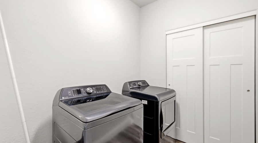 Eagle View - Laundry Room