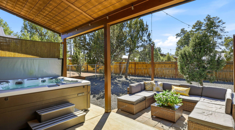 Eagle View - Backyard