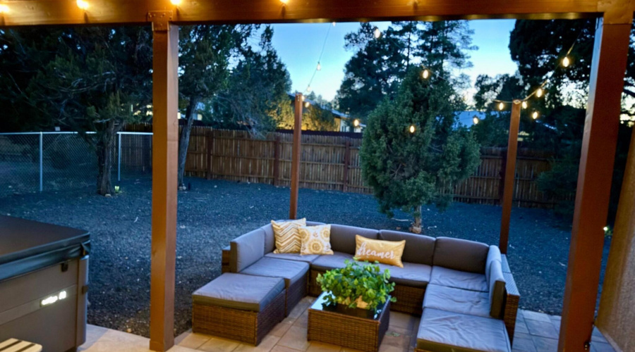 Eagle View - Patio Night