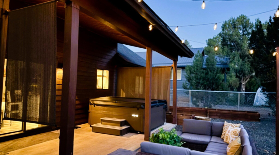 Eagle View - Backyard Night