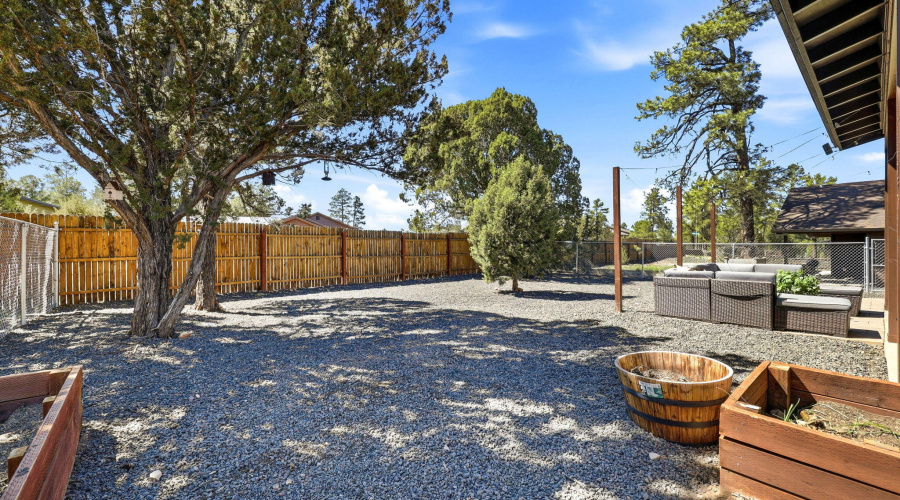 Eagle View - Backyard 2