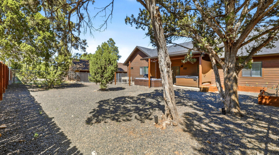 Eagle View - Backyard 3