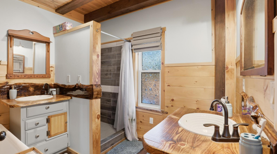 mead_ranch_2_houses_013