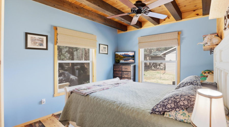 mead_ranch_2_houses_012