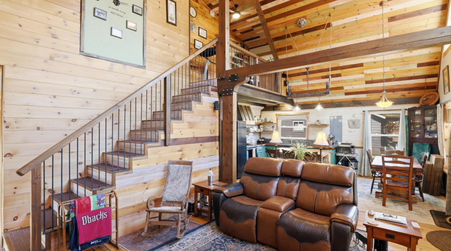 mead_ranch_2_houses_019