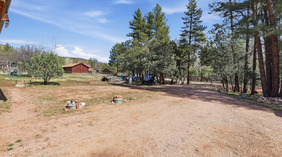 mead_ranch_2_houses_045