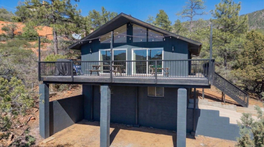cabin - exterior 1.jpg