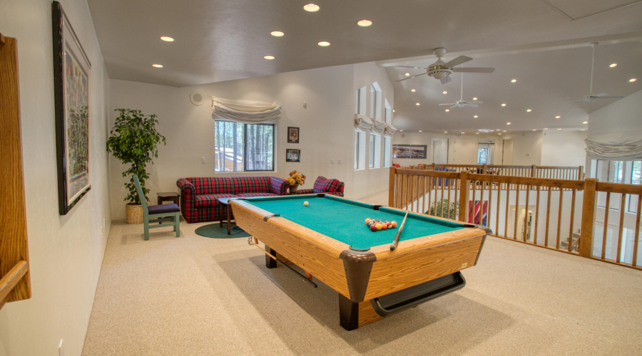 Full Size Pool Table