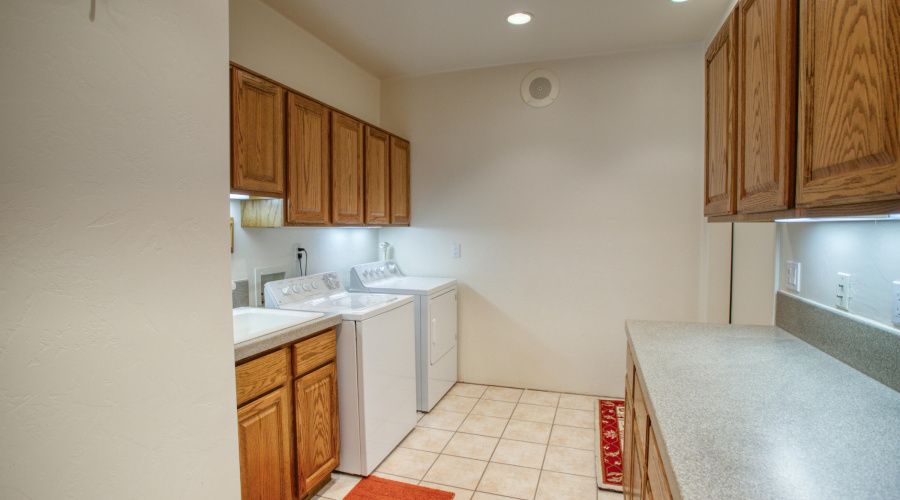 Huge Laundry & Mud Room
