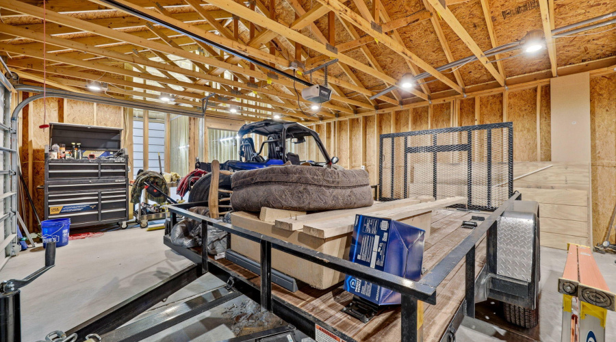 Garage 2 interior