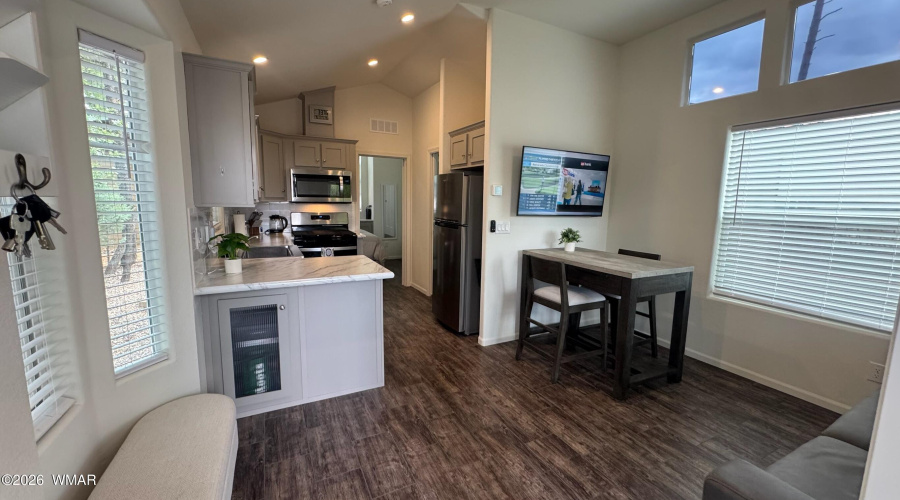 Dining Area & Kitchen