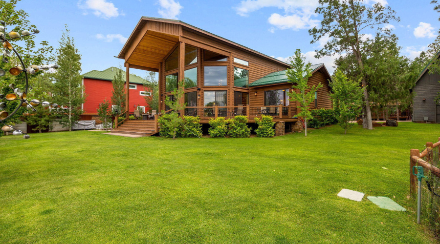 LUSH yard