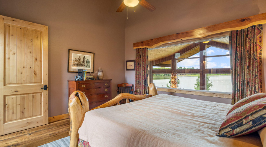 Upper Guest with lake views