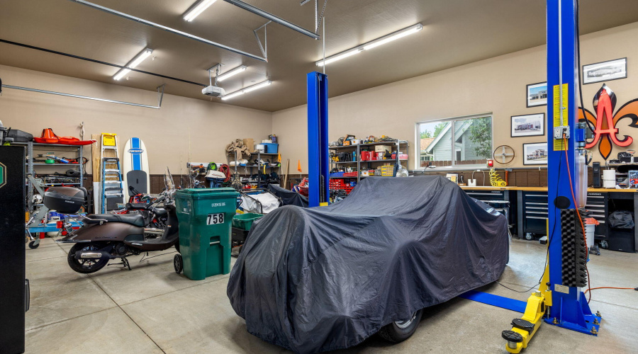 Garage lift that stays with the home